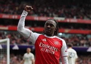 破门弑旧主，阿森纳官方：埃泽对水晶宫破门当选球队10月最佳进球